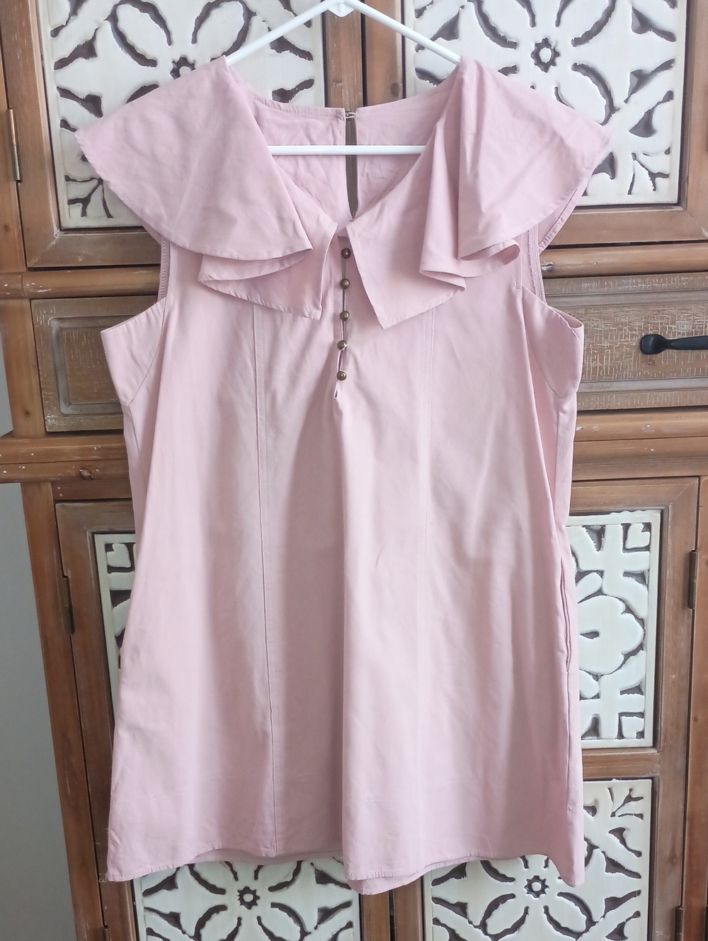 Sleeveless Pink Ruffle Collar Dress